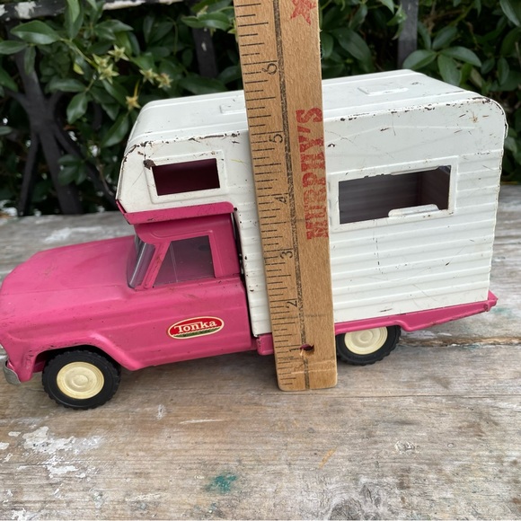 Vintage 1963-69 Tonka Toys Mini Pink Jeep Camper Truck - Picture 11 of 11